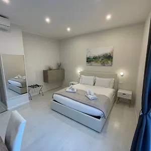 Quintus Luxury Rom