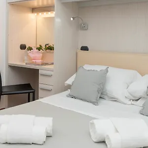 Andenis Luxury House Affittacamere