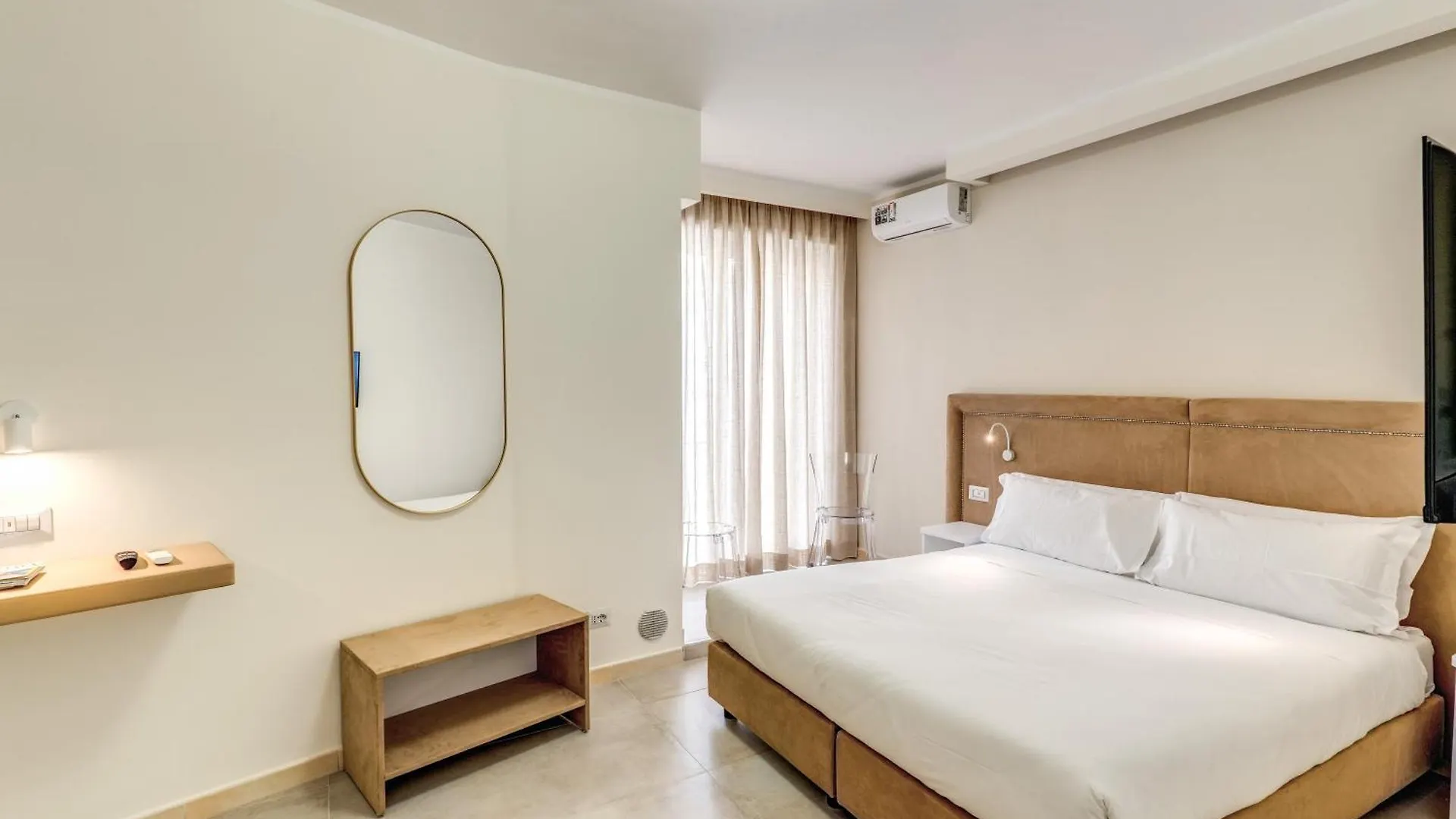 Boezio 6 Rooms By Roman Dreams 0*, Rome Italy